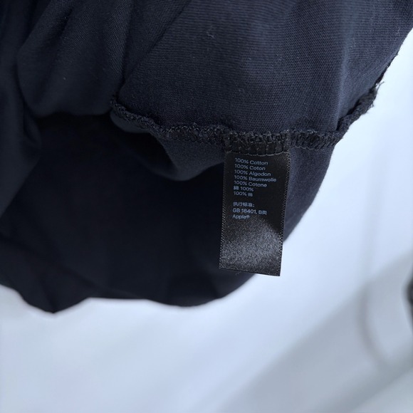 Black Apple Park T Shirt Large California HQ Office Official Promo Women's - Picture 5 of 5